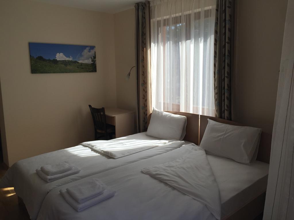 Mala Planina Guest House Iskrets Экстерьер фото