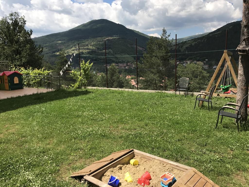 Mala Planina Guest House Iskrets Экстерьер фото